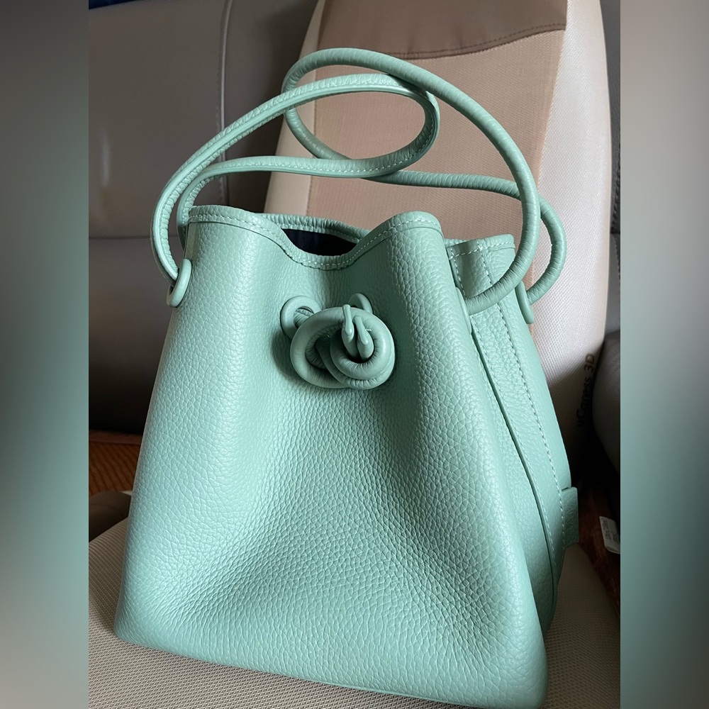 Vasic Mint Green Leather Bucket Bag (Bond Mini collection)